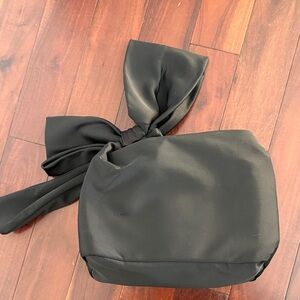 Chic Black Bow Cosmetic Bag